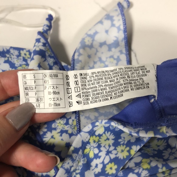 Forever21 Bandeau Floral Bikini Top - Picture 6 of 6